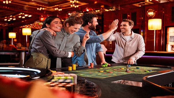 Roulette là một trò chơi trong Casino. Tên của nó là một từ tiếng Pháp có nghĩa là vòng quay bé nhỏ.Hãy đến AT99 casino trực tuyến để biết thêm thông tin nhé .